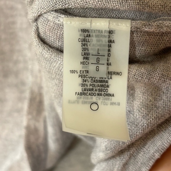 Elie Tahari Extra Fine Merino Wool Cowl Neck Sweater Sz Large - Picture 4 of 8